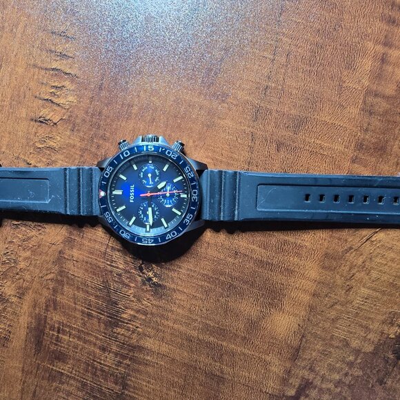 Fossil Watch - Picture 3 of 3